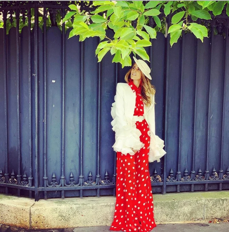 Combinaison pantalon en mousseline de soie rouge à pois