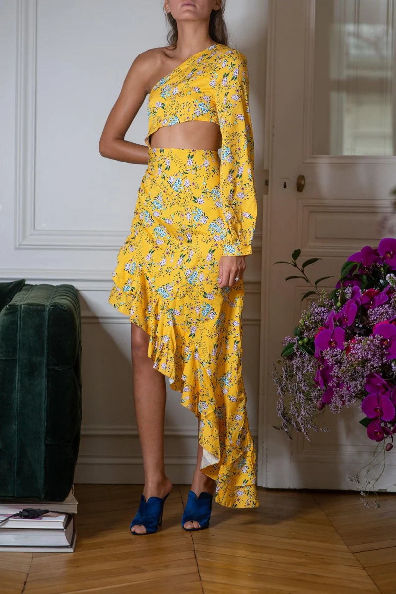 Ensemble asymétrique jaune fleuris