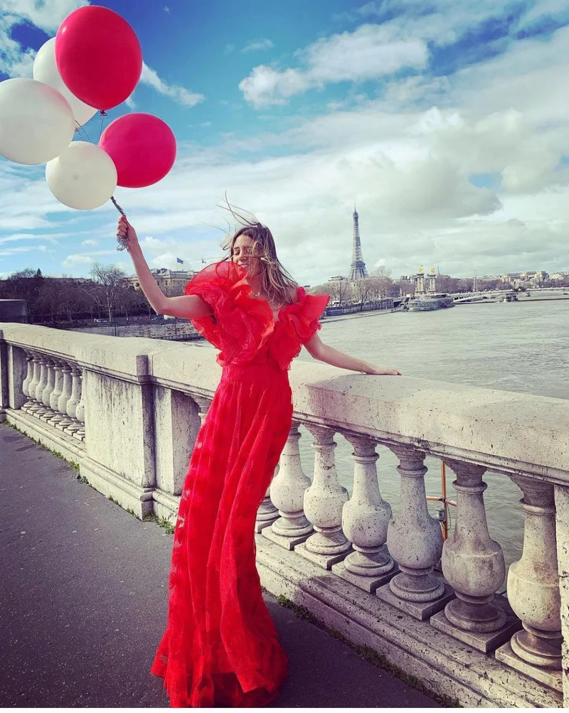 Robe Merida plumetis rouge