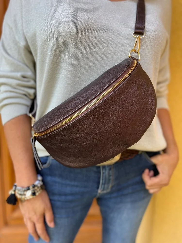 Banane Tosca M/L en cuir chocolat