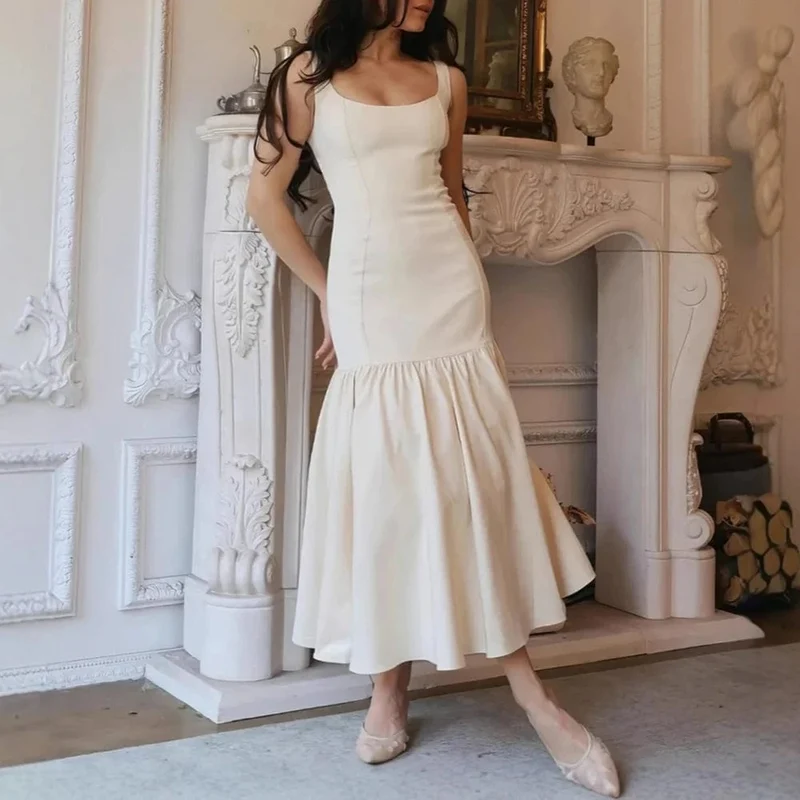 Robe sirène beige sans manches