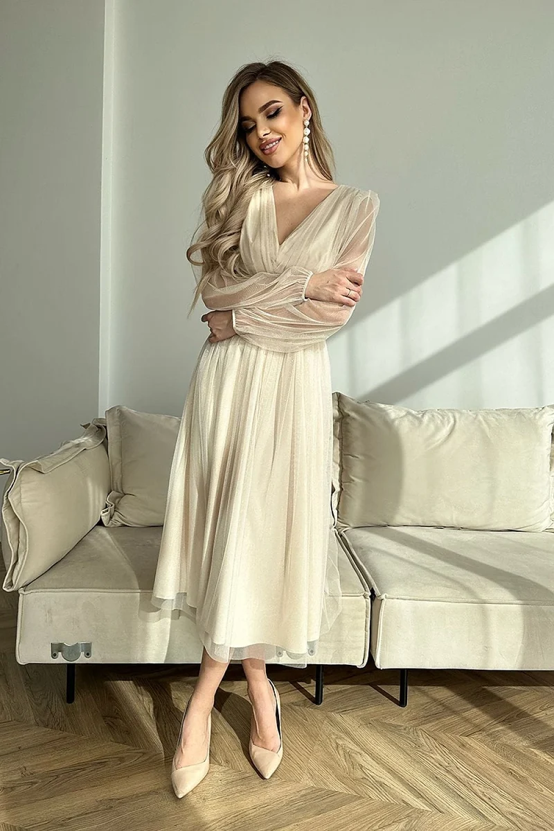 Robe en tulle midi manches longues