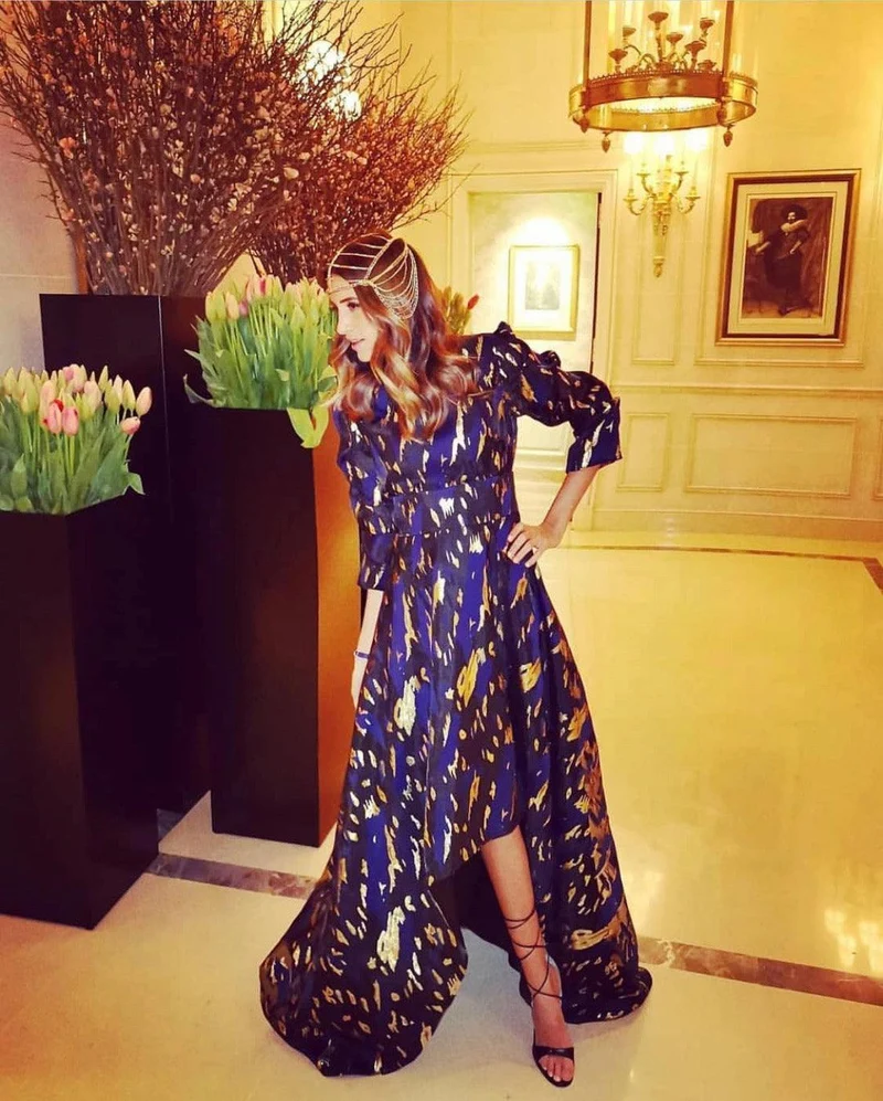 Robe Abu Dhabi asymétrique bleue