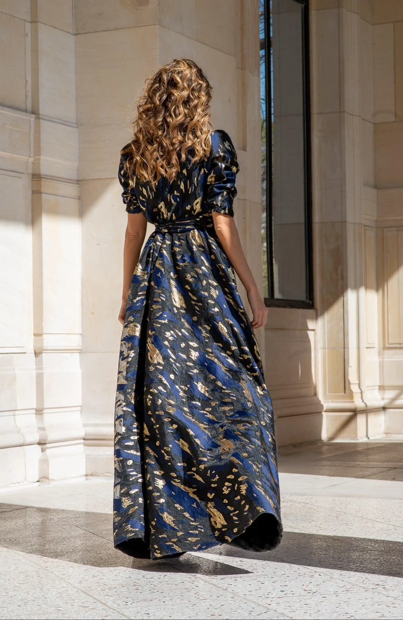 Robe Abu Dhabi asymétrique bleue