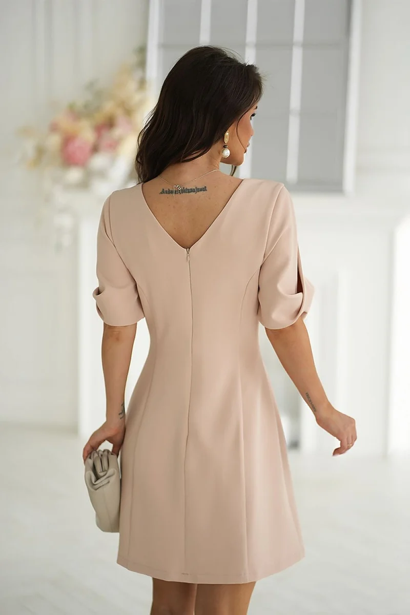 Robe de cocktail courte manches coupées
