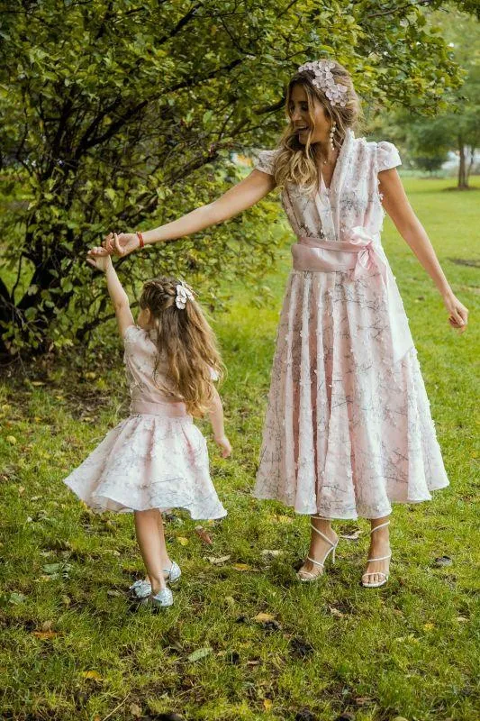 Robe midi rose appliqués fleuris