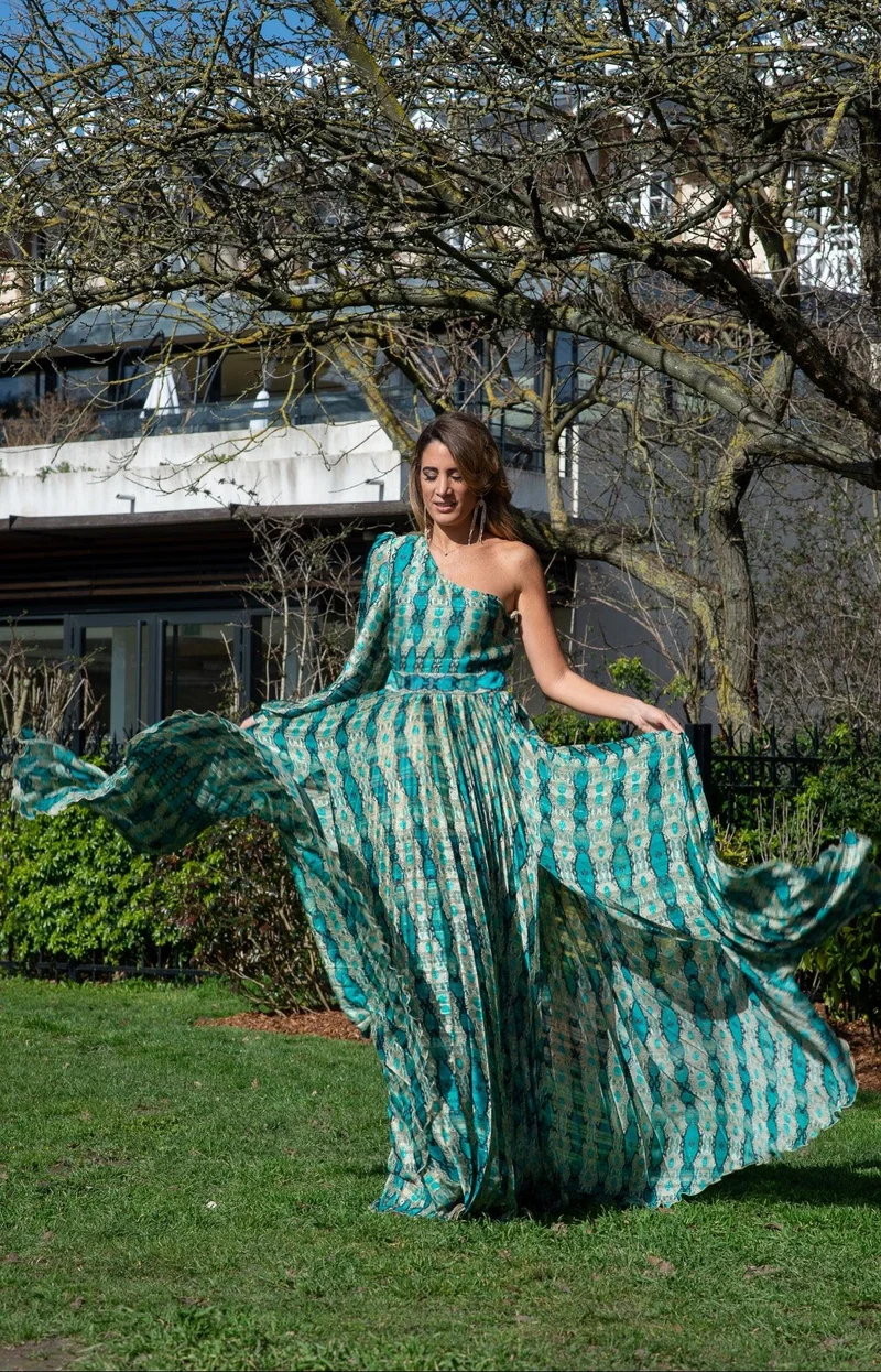 Robe longue du soir en soie sauvage bleue verte