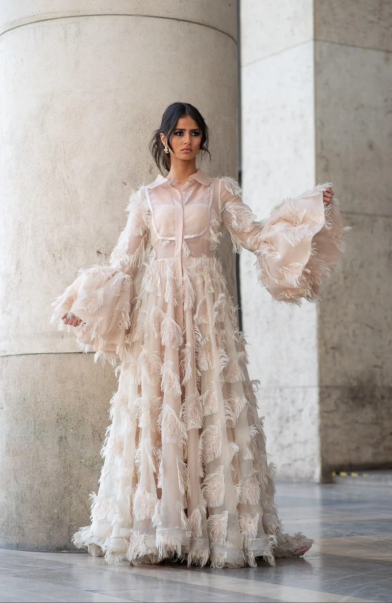 Robe Bella plume ivoire
