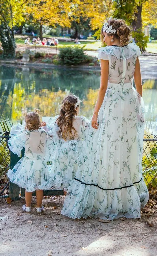 Robe longue en mousseline de soie à imprimés fleurs vertes