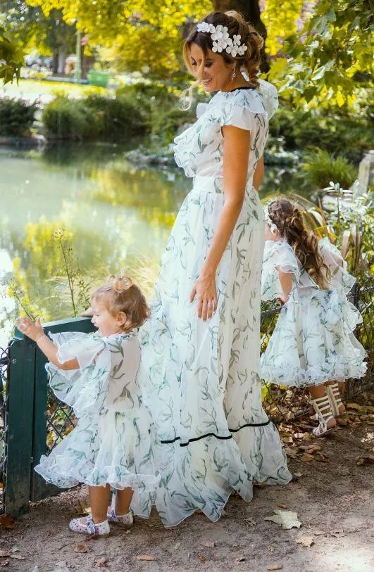 Robe longue en mousseline de soie à imprimés fleurs vertes