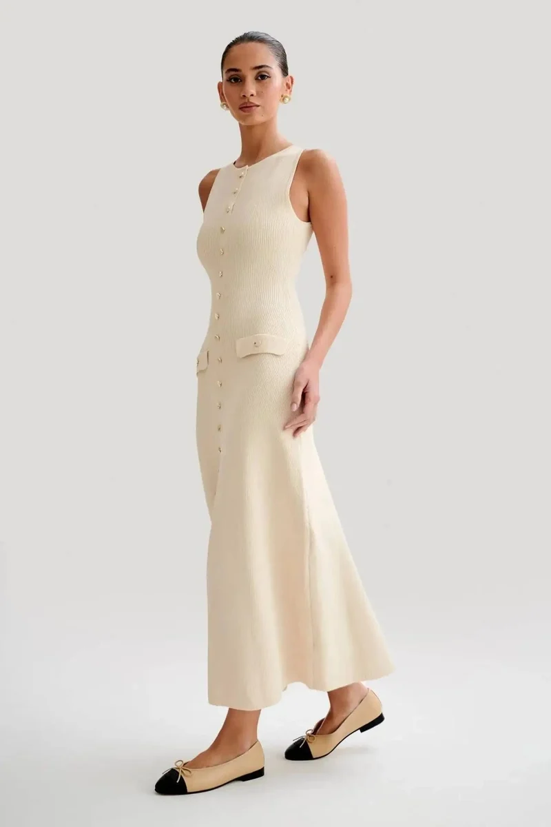 Robe été chic longue moulante boutonnée