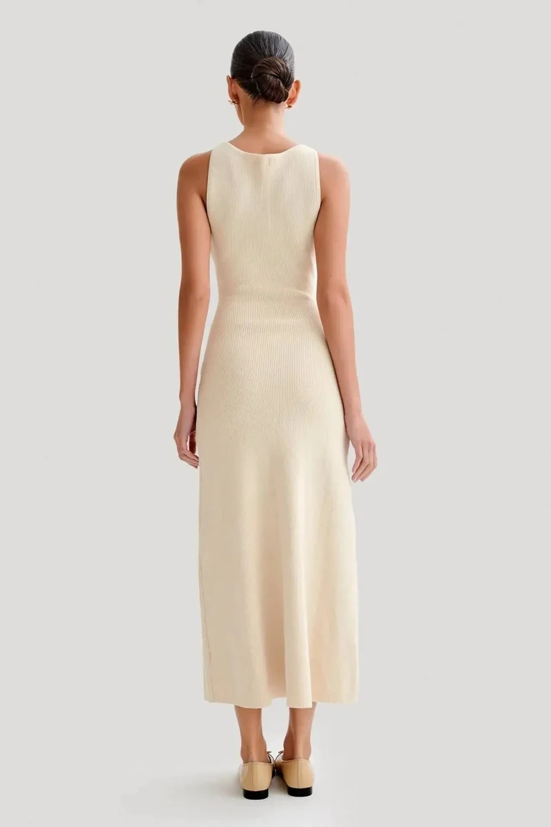 Robe été chic longue moulante boutonnée
