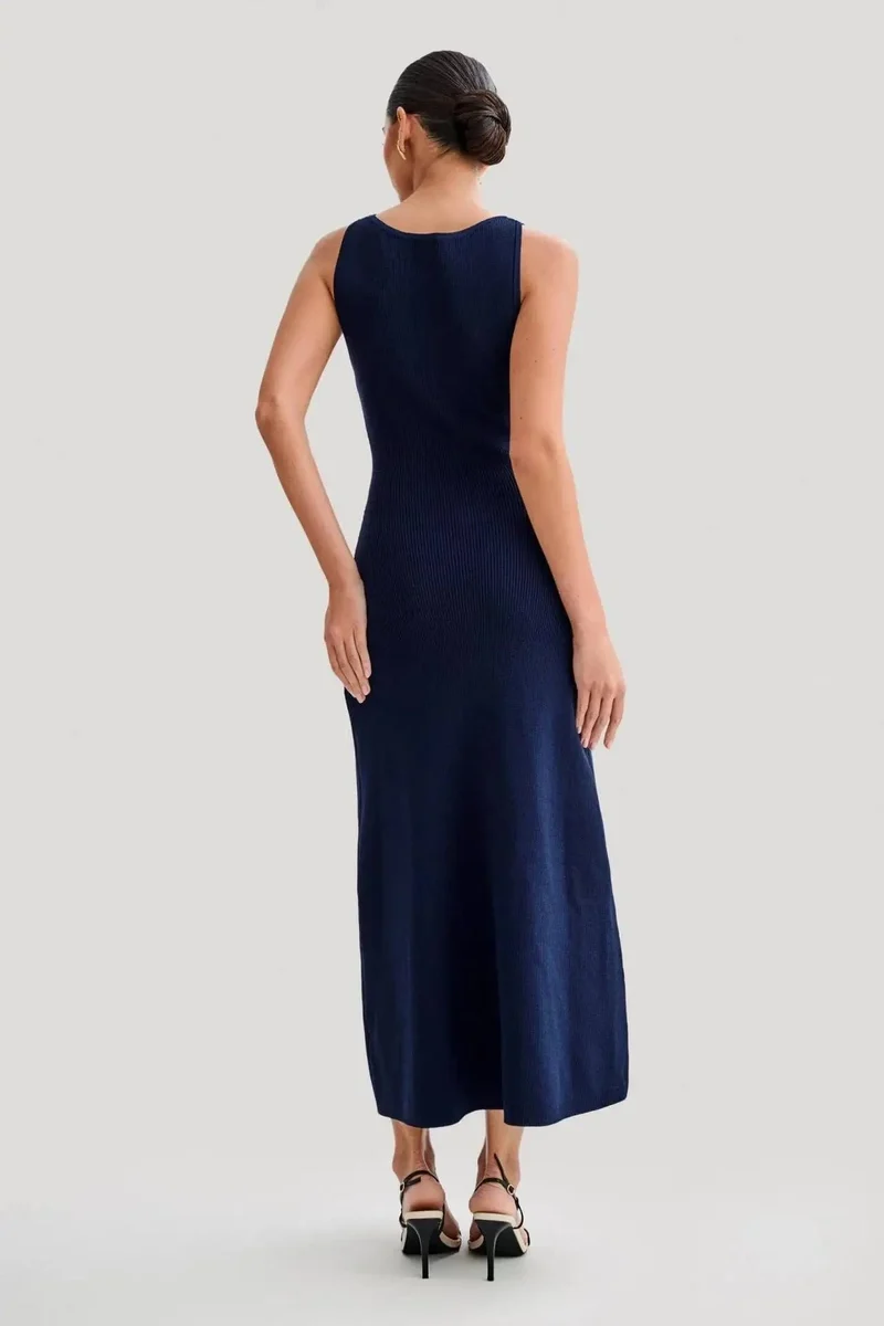 Robe été chic longue moulante boutonnée