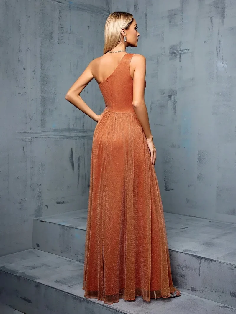 Robe invitée de mariage épaule dénudée