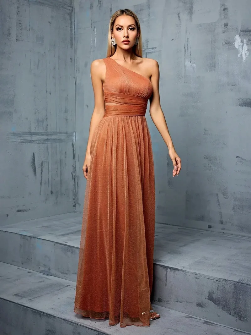 Robe invitée de mariage épaule dénudée