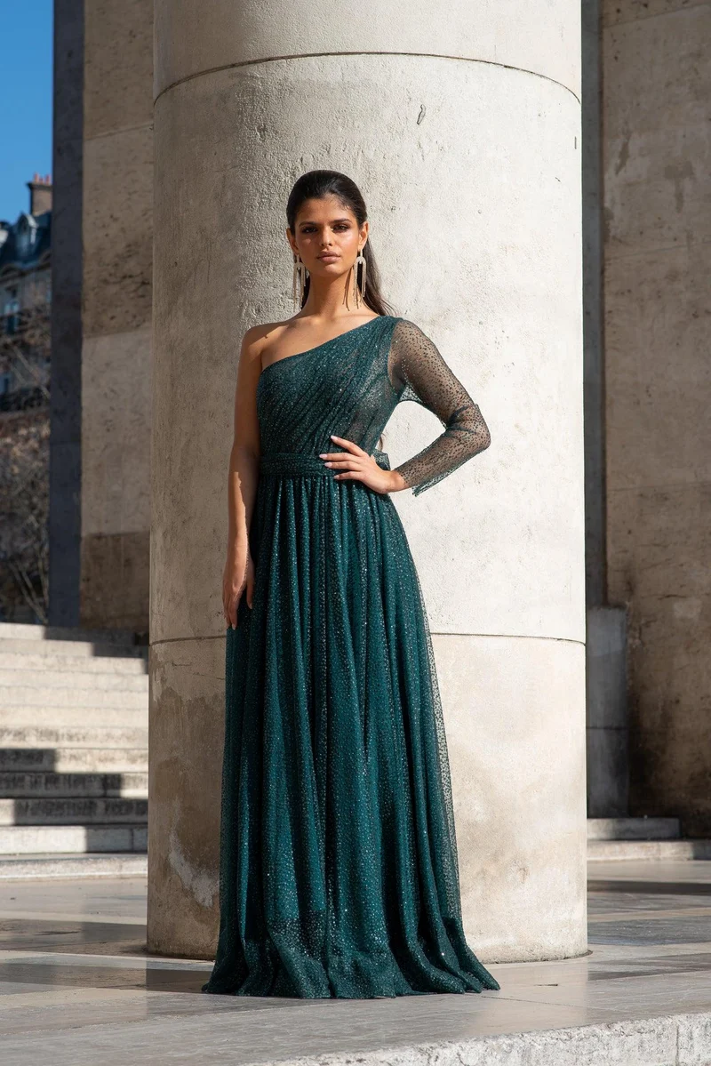 Robe longue du soir verte asymétrique brodée