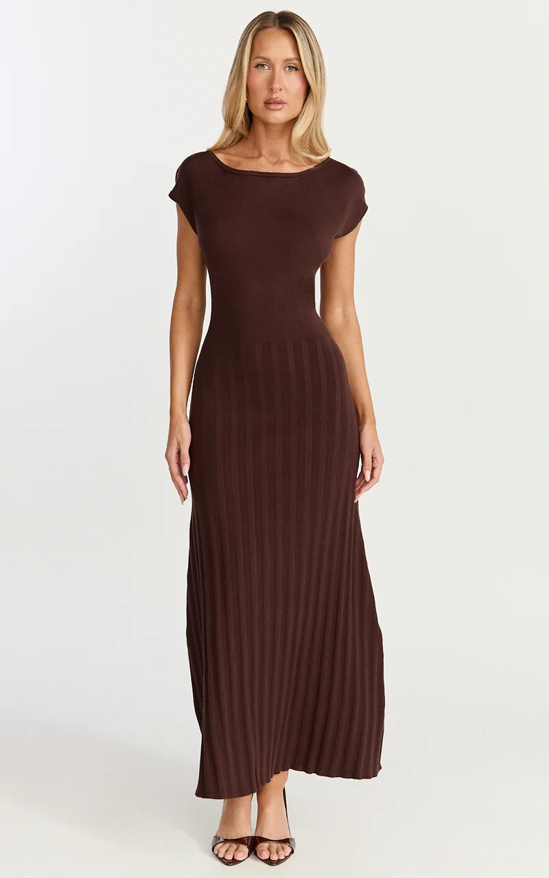 Jadey Midi Dress - Cap Sleeve Pleated Dress in Chocolate
