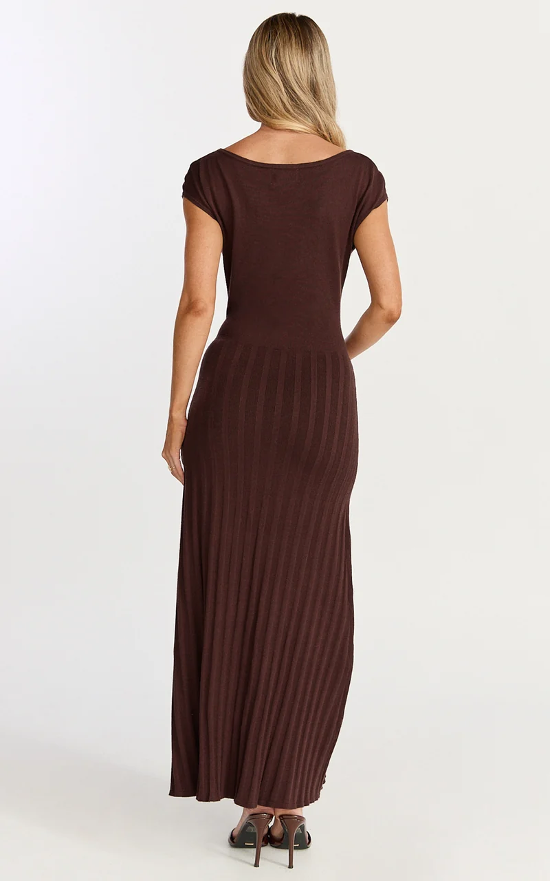 Jadey Midi Dress - Cap Sleeve Pleated Dress in Chocolate