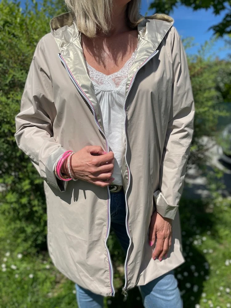 Veste imperméable Laura réversible longue beige et doré
