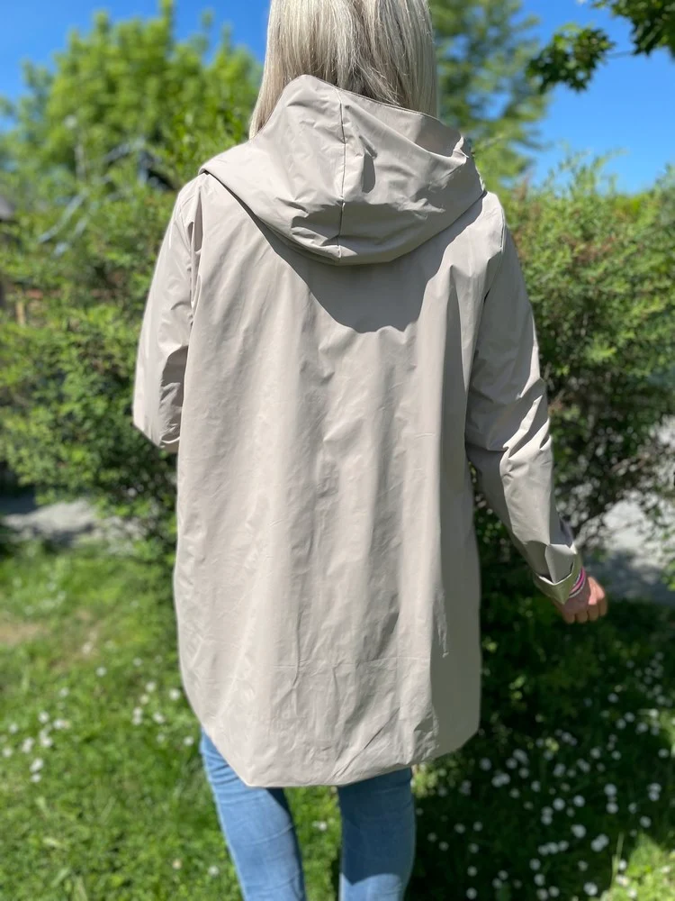 Veste imperméable Laura réversible longue beige et doré