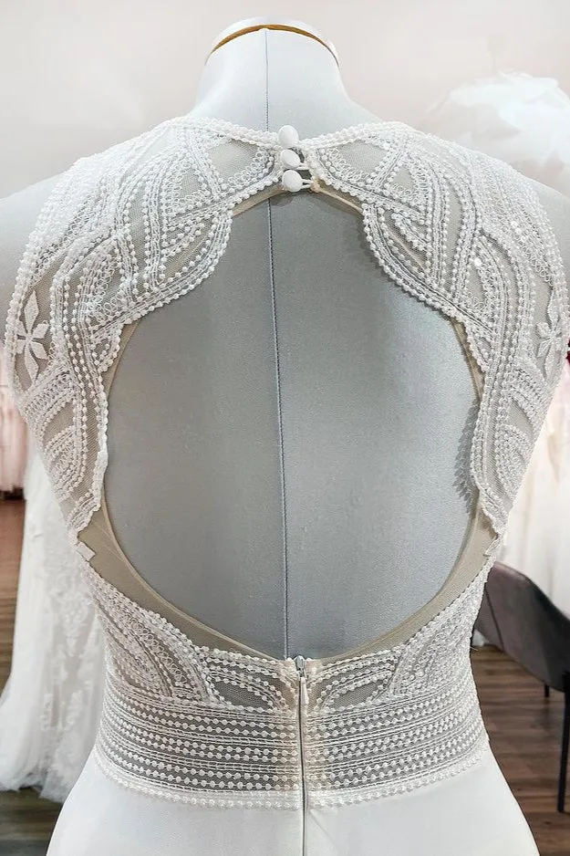 Robe de mariée longue en satin, coupe trapèze, dos nu, volants, appliques