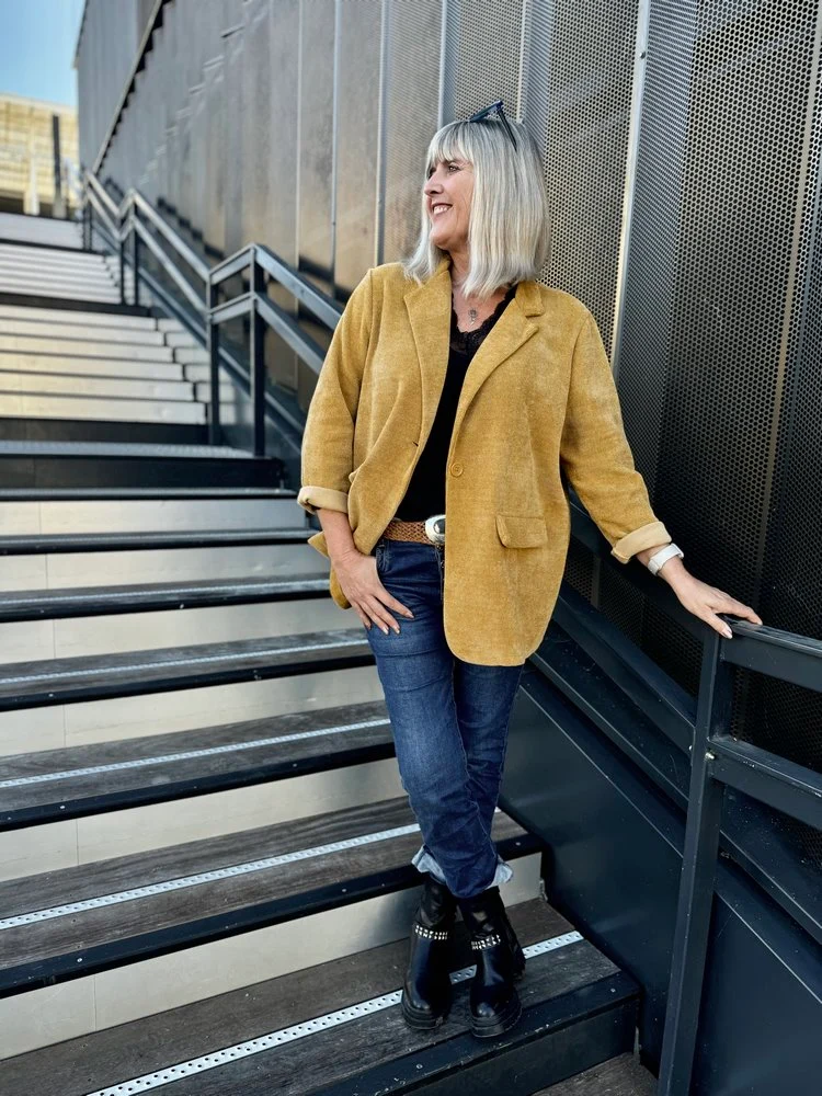 Veste tailleur en velours Sandra + moutarde
