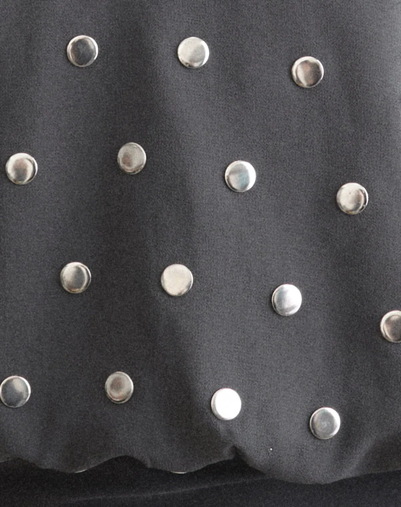 Haut « Keyhole » Sabitah en mousseline cloutée, gris foncé