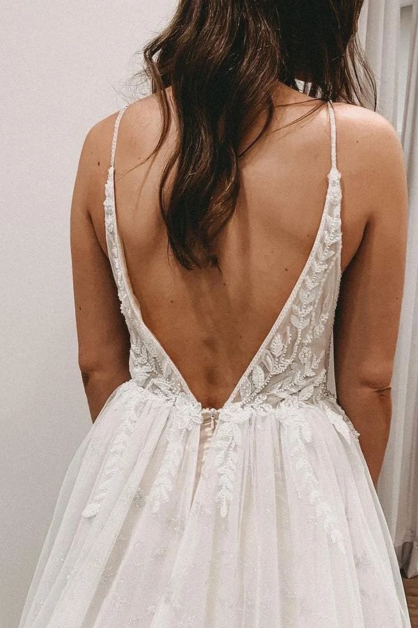 Robe de mariée sirène élégante, décolleté en cœur, manches et dentelle en tulle