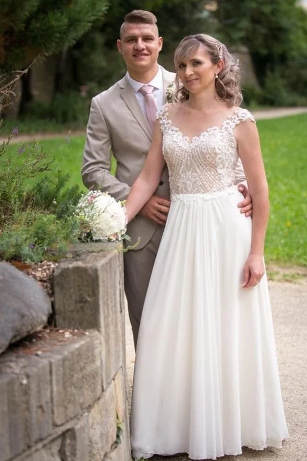 Robe de mariée élégante en mousseline de soie, coupe trapèze, avec appliques en dentelle, longueur au sol