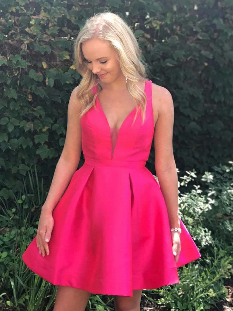 Charmante robe de bal courte fuchsia : col en V, dos nu, style bal de fin d'année