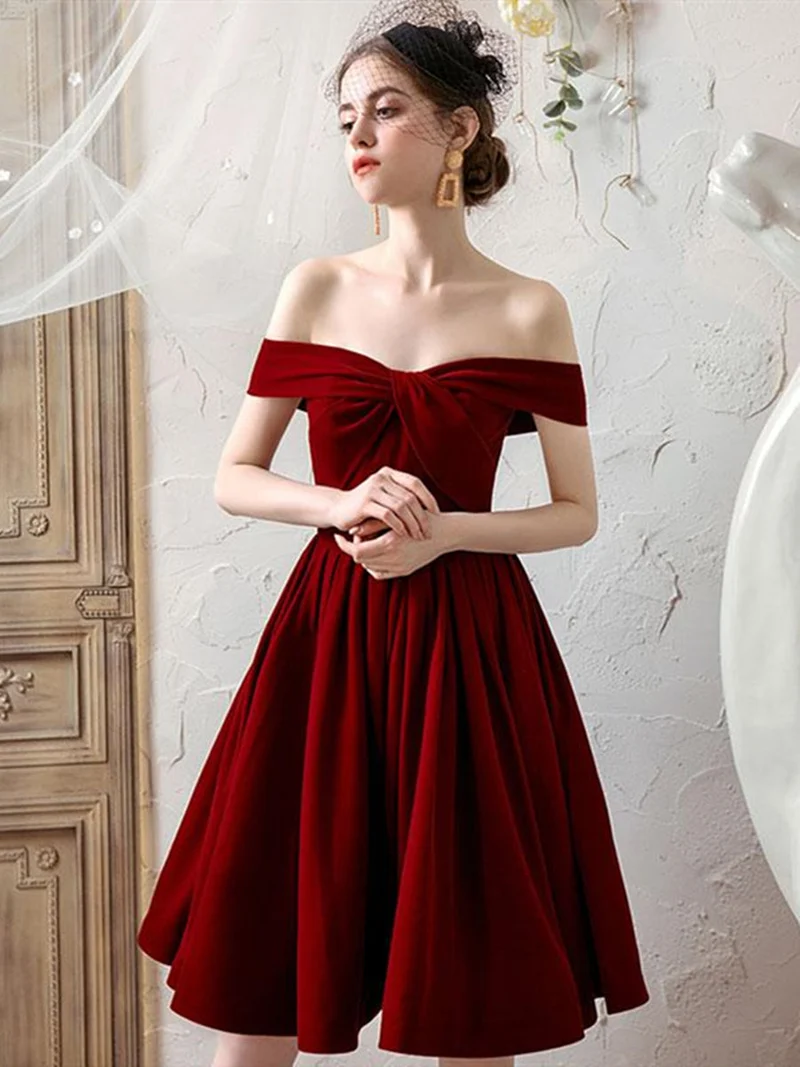 Robe de bal courte bordeaux à épaules dénudées, tenue de soirée formelle de remise de diplôme