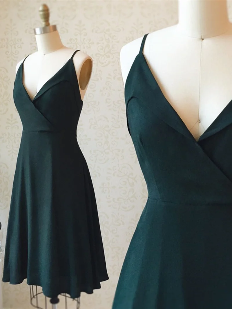 Robe de bal courte vert foncé à col en V et coupe trapèze