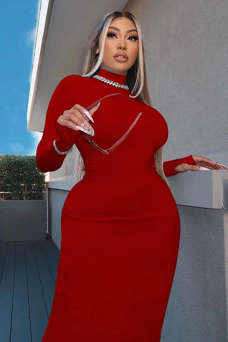 Robe de soirée chic midi moulante