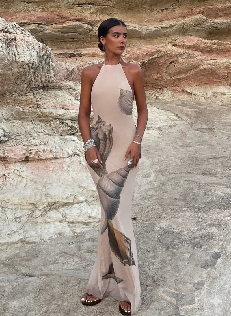 Robe beige col halter chic