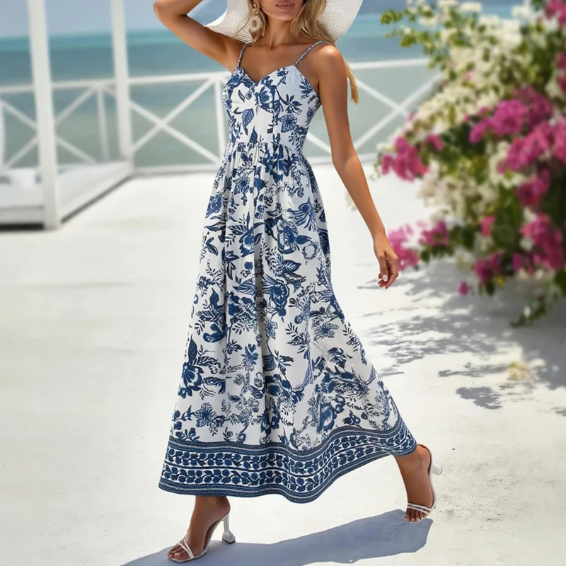 Femme robe chic blanche et bleue