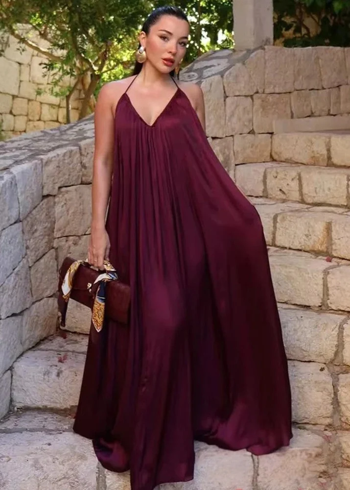 Robe Élégante en Satin Sans Manches à Col Halter Sexy