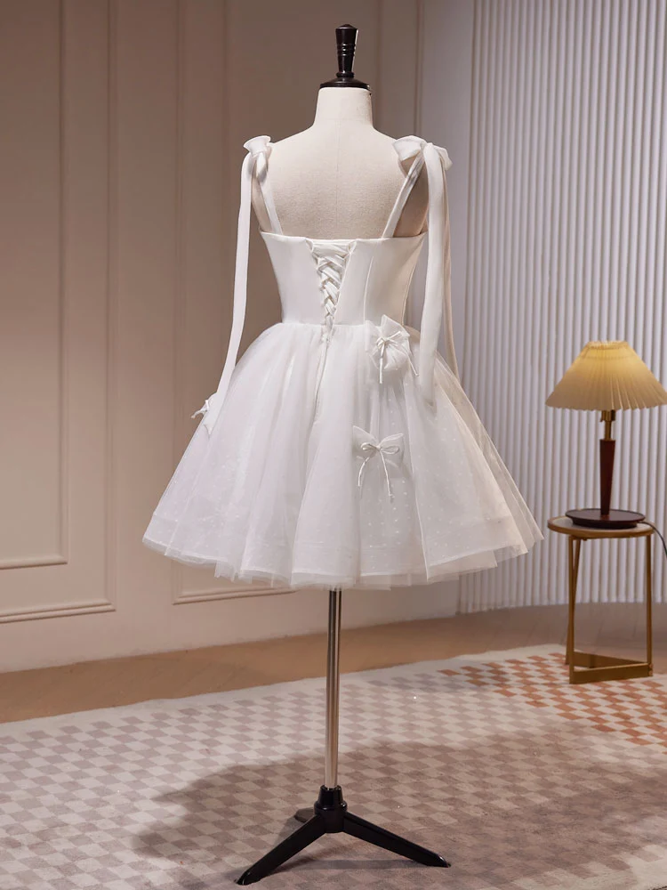 Adorable robe de soirée blanche courte en tulle