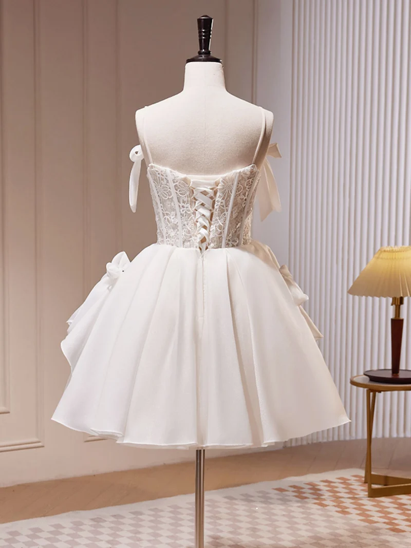 Voir à travers la dentelle haut robe de soirée courte blanche