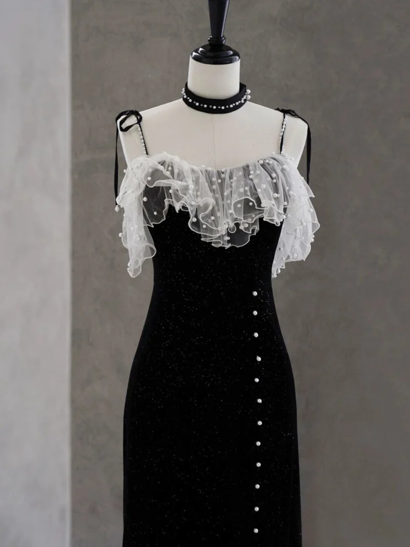 Robe de bal courte noire à bretelles spaghetti, robe de bal courte et serrée