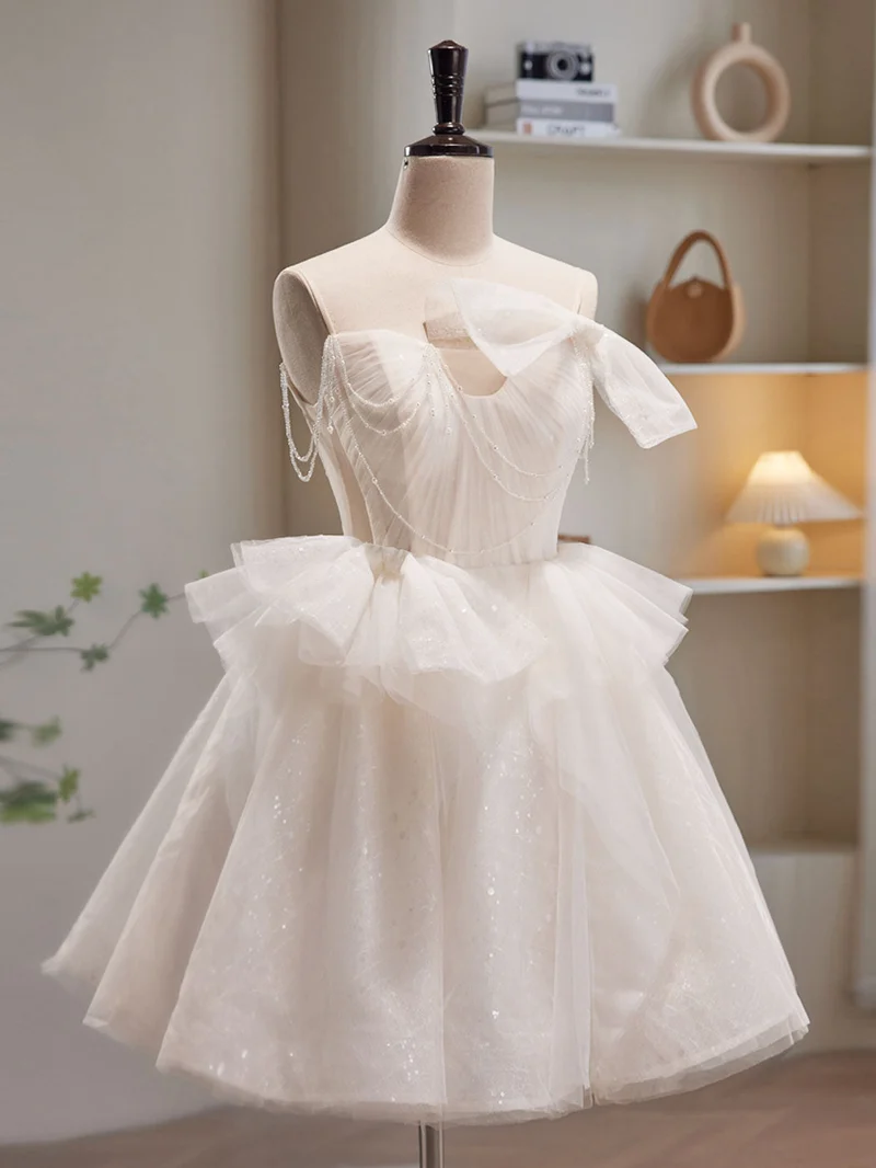 Robe de soirée courte blanche sans bretelles