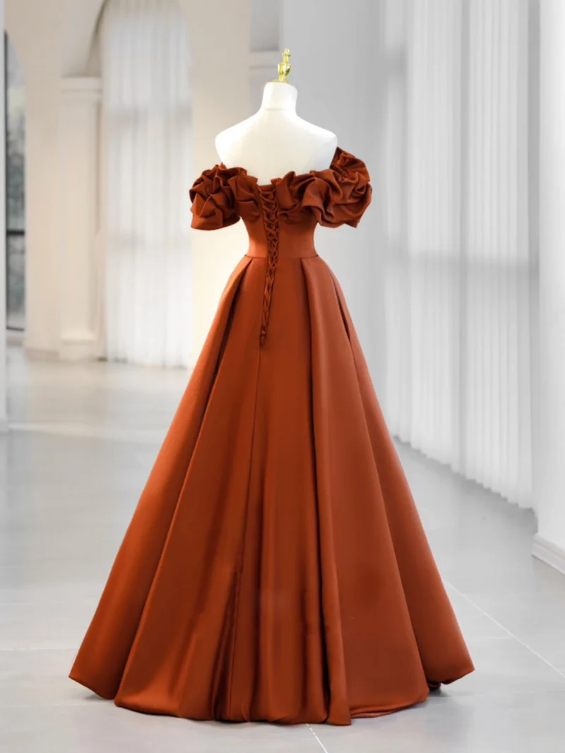 Robe de bal simple orange en satin à épaules dénudées
