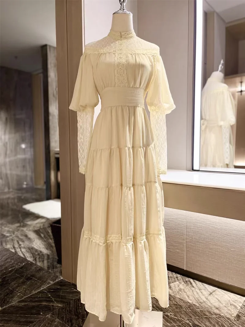 Robe longue vintage à l'ancienne à manches longues