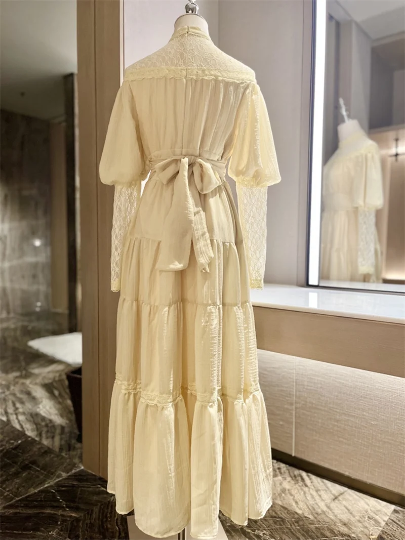Robe longue vintage à l'ancienne à manches longues
