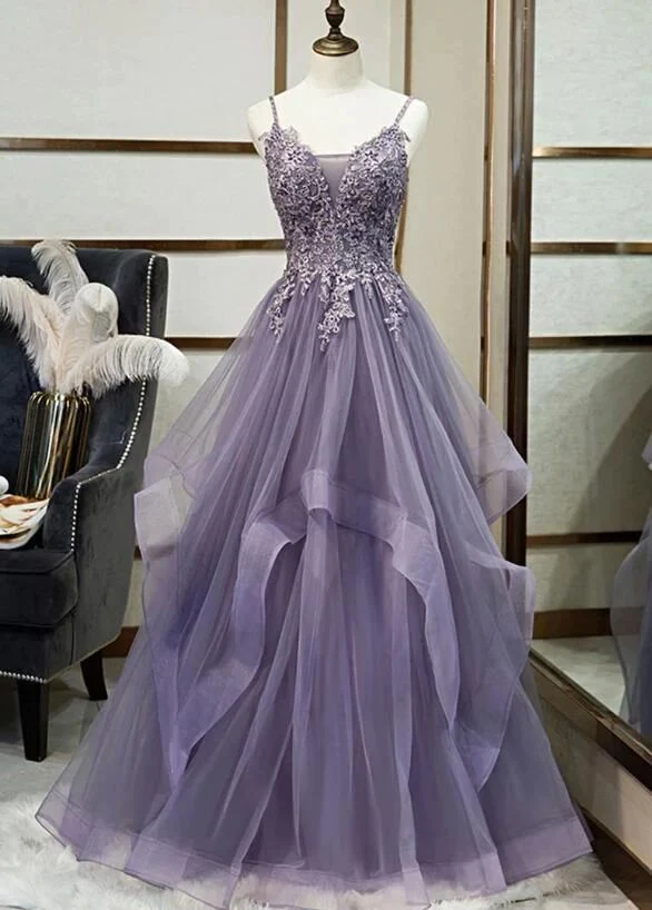 Robe de bal en dentelle avec jupe à volants, nouvelle collection 2024
