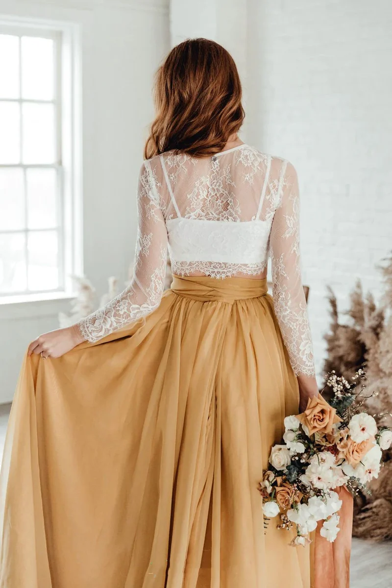 Robe de mariée deux pièces en dentelle à manches longues Boho