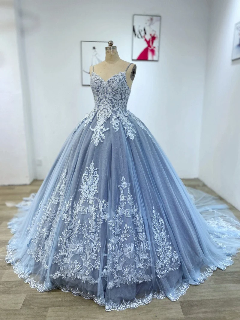 Robe de Quinceanera bouffante en dentelle bleu poussiéreux
