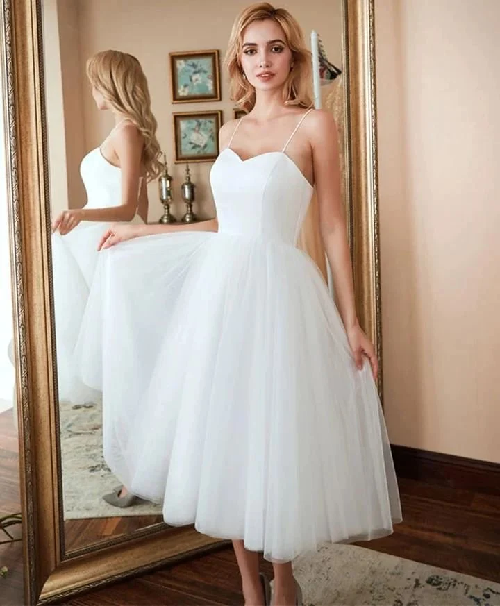 Robe de réception de mariage courte en tulle des années 50 avec bretelles spaghetti