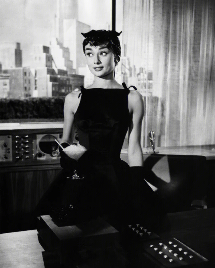 Années 1950 Petite robe noire vintage Mme Maisel