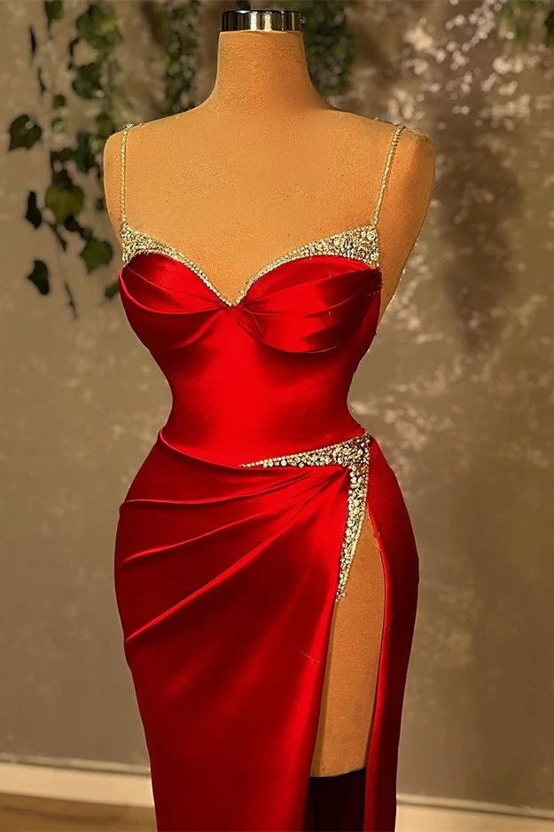 Robe de bal rouge fendue sur le côté pour les filles noires courbées
