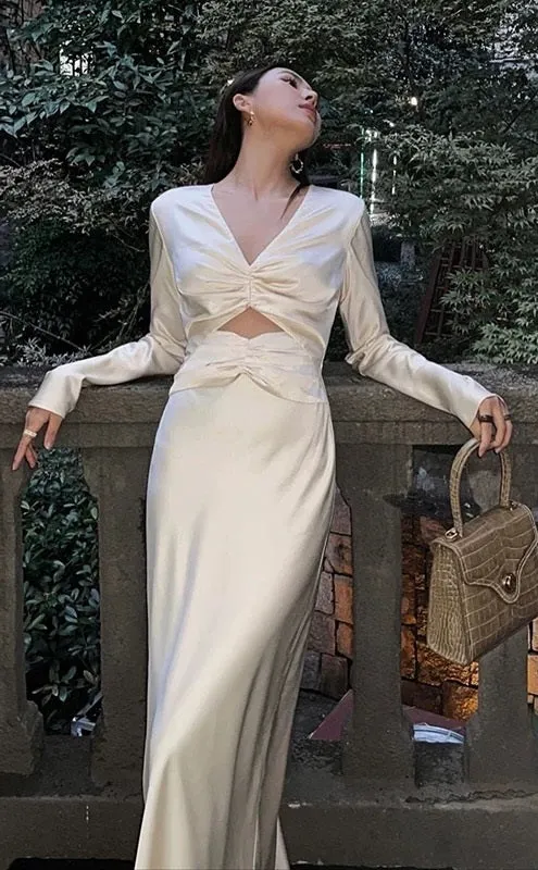 Robe de mariée décontractée en soie vintage à manches longues